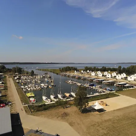 Dom wakacyjny Ferienhaeuser Im Yachthafen Mit Hund *