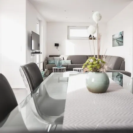 Ferienhaeuser Im Yachthafen Mit Hund *