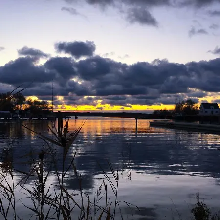 Ferienhaeuser Im Yachthafen Mit Hund Dom wakacyjny Peenemunde